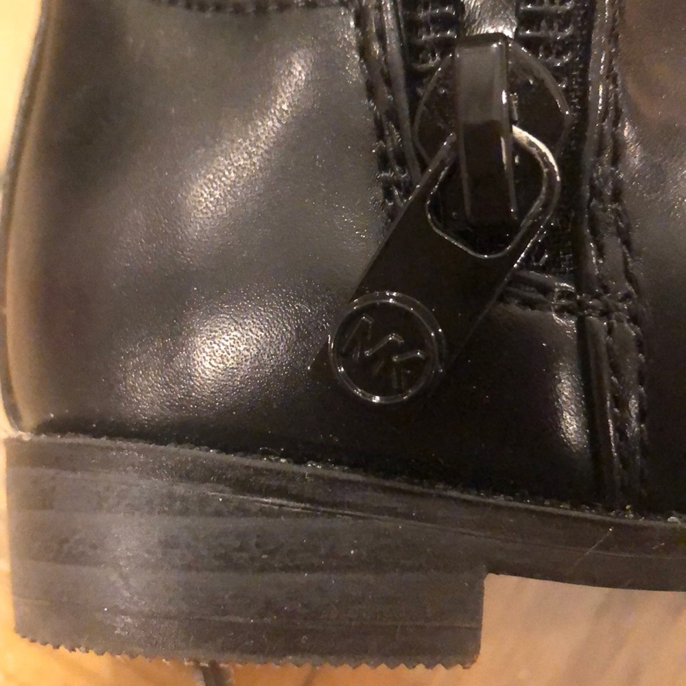 Boots - Picture 7 of 7